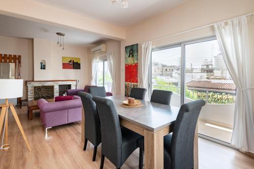 Χώρος καθιστικού στο Central, renovated, fully equipped, spacious 3BD