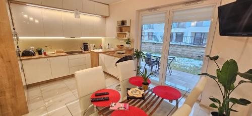 Η κουζίνα ή μικρή κουζίνα στο Apartament Cyrkoniowa
