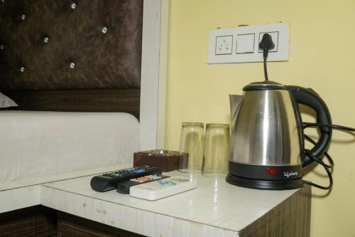 Příslušenství pro přípravu čaje a kávy v ubytování Hotel Kamla Heritage Orchha