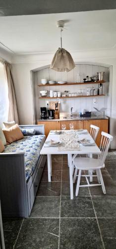 Dapur atau dapur kecil di Salsta slotts paviljong