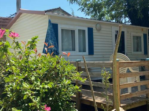 Gallery image of Camping L'Oasis in Grospierres