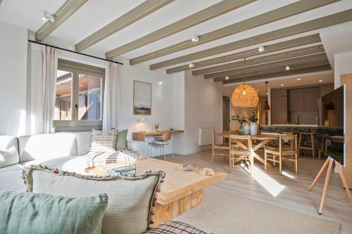 Luderna - Apartamento con terraza Bonaigua B3 Toran