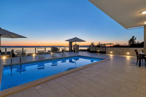 Villa Infinite