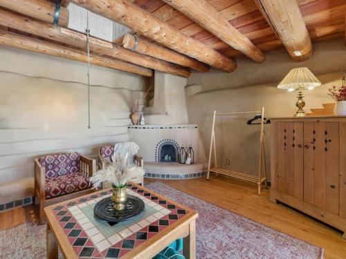 Φωτογραφία από το άλμπουμ του Earthship in Taos - A Sustainable Desert Sanctuary σε Taos Regional