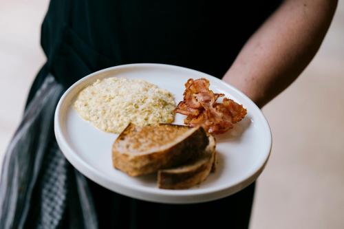 Mad på lejlighedshotellet eller i nærheden