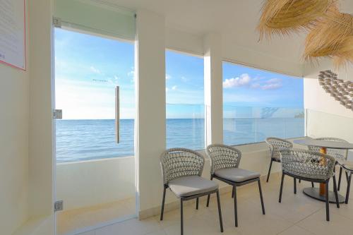 Gallery image of Del Mare at Buye Beach in El Cerro