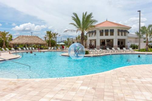 Luxury 4 bedroom 3 bath pool Home 271 photo 14