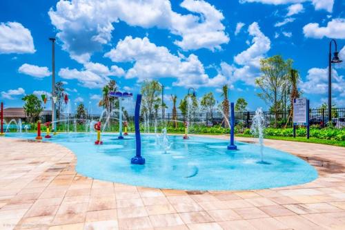 Luxury 4 bedroom 3 bath pool Home 271 photo 16