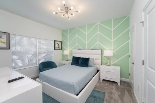 Luxury 4 bedroom 3 bath pool Home 271 photo 3