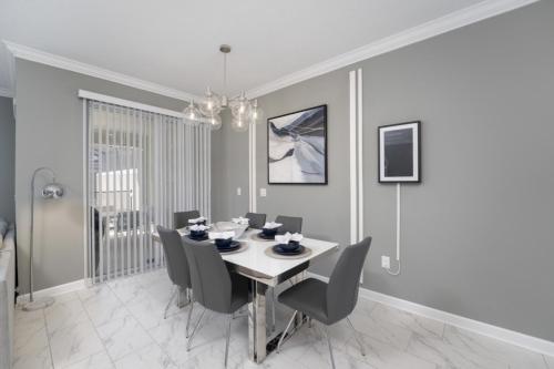 Luxury 4 bedroom 3 bath pool Home 271 photo 22