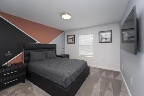 Luxury 4 bedroom 3 bath pool Home 271 photo 27