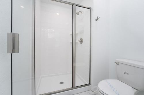 Luxury 4 bedroom 3 bath pool Home 271 photo 34