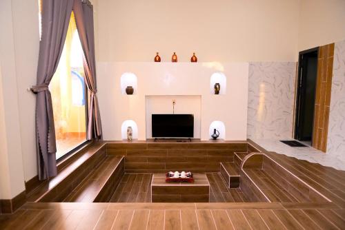 Μια τηλεόραση ή/και κέντρο ψυχαγωγίας στο Second house