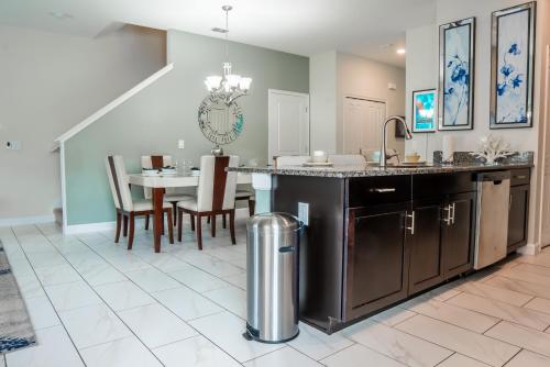 Luxury 5 Bedroom 4 bath private pool Home 266 photo 86