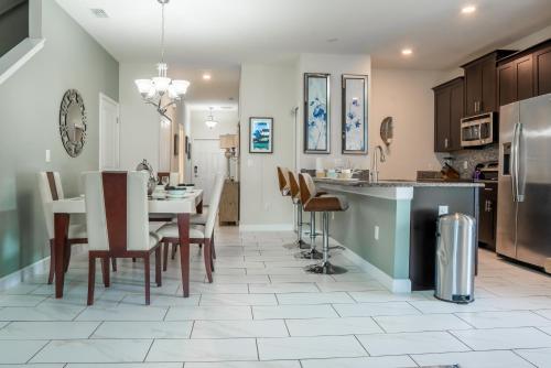 Luxury 5 Bedroom 4 bath private pool Home 266 photo 88