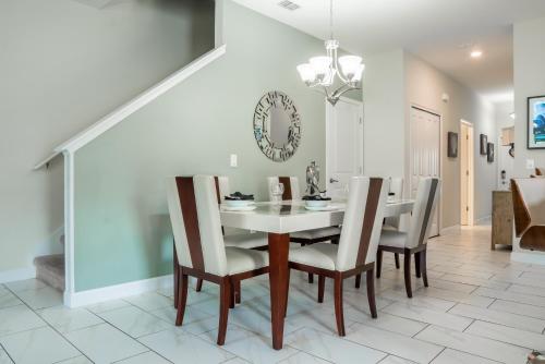 Luxury 5 Bedroom 4 bath private pool Home 266 photo 102