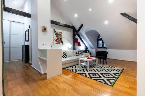 Foto Modern Apartment Centrally Located 3