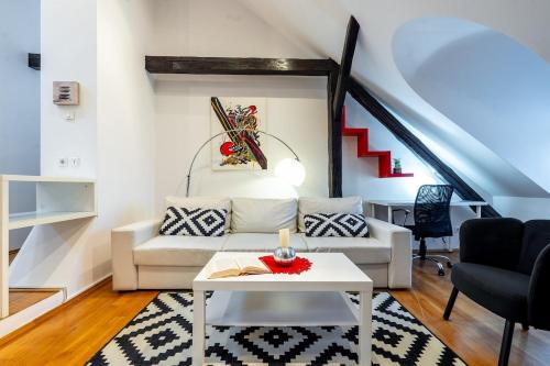 Foto Modern Apartment Centrally Located 2
