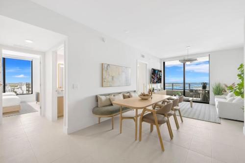 On 44th Floor! Condo w The Best Views & Free Parking photo 29