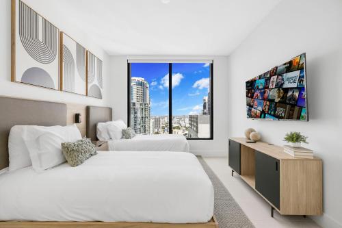 On 44th Floor! Condo w The Best Views & Free Parking photo 26