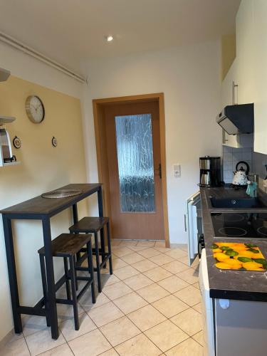 Meine schöne Ferienwohnung in der Nähe der Spreeにあるキッチンまたは簡易キッチン