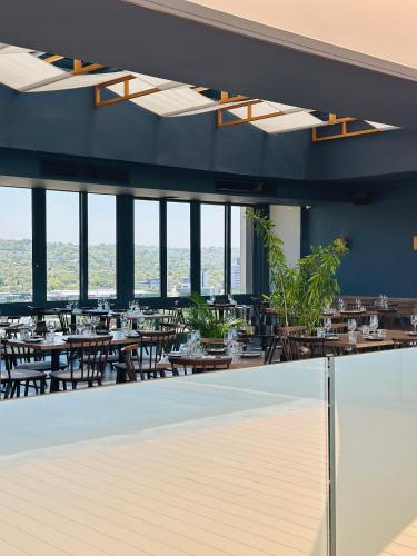 Restaurace v ubytování French love, Menlyn Maine