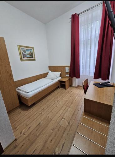 Letto o letti in una camera di Hotel Restaurant Schwert