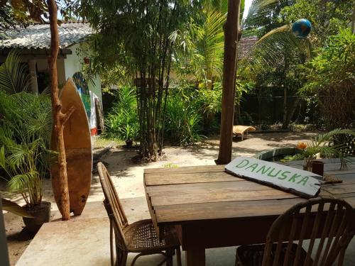 Κήπος έξω από το Danushka Family Guesthouse