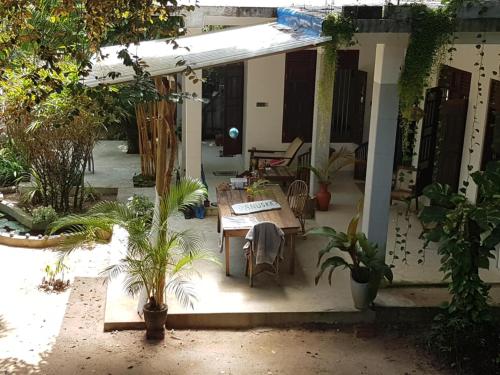 Κήπος έξω από το Danushka Family Guesthouse