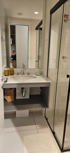 Vannituba majutusasutuses Studio Vila Madalena, Metrô, Moderno