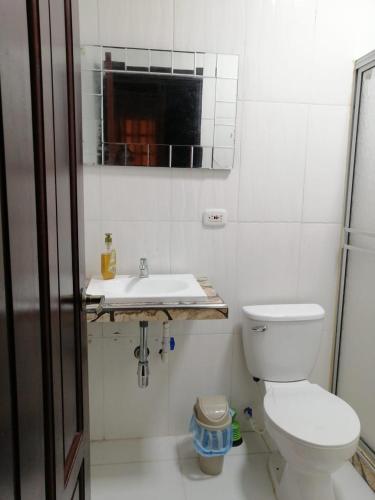 Ένα μπάνιο στο Linda casa en Leticia