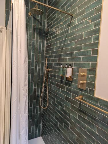 Central London Apartment - Great Location photo 59