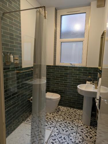 Central London Apartment - Great Location photo 60