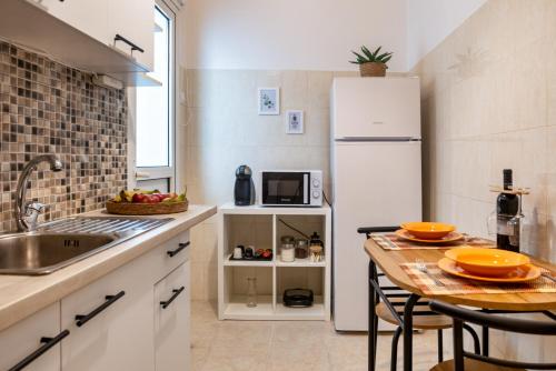 City Break Apartment 4' to Metro