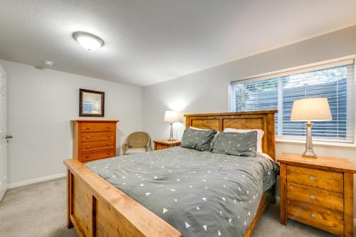 Katil atau katil-katil dalam bilik di Updated Home with Mtn Views 8 Mi to Snowbird Resort