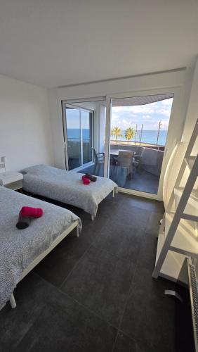 Posteľ alebo postele v izbe v ubytovaní Apartments Paradise Lloret