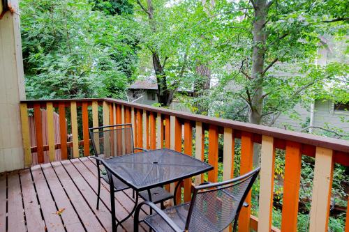 Gallery image of Sleepy Hollow Cabins and Hotel in Crestline