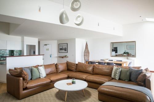 Una cocina o cocineta en Beach Suites