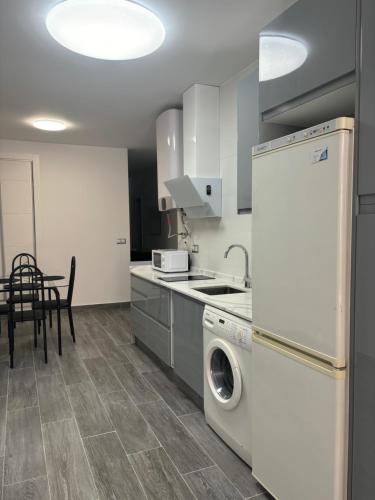 Apartamento 6 a 3 min caminando de la Estación de Bus y Tren María Zambrano 6