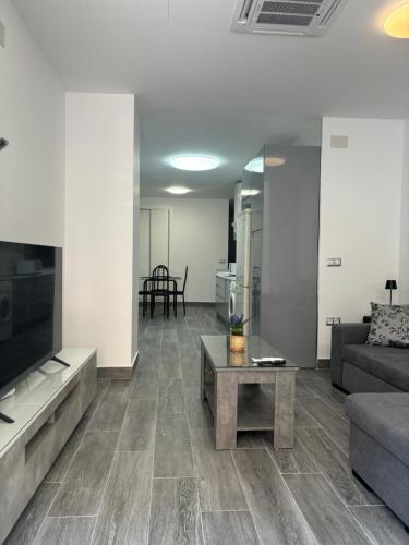 Apartamento 6 a 3 min caminando de la Estación de Bus y Tren María Zambrano 6