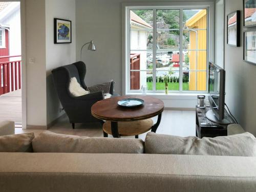 Ruang duduk di Seaside Cabin In Tvedestrand With Balcony