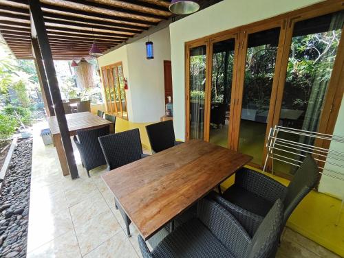 Posezení v ubytování Pondok Ijo Villa