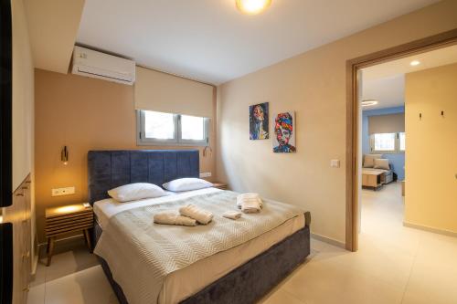 Piraeus Marina Haven 2