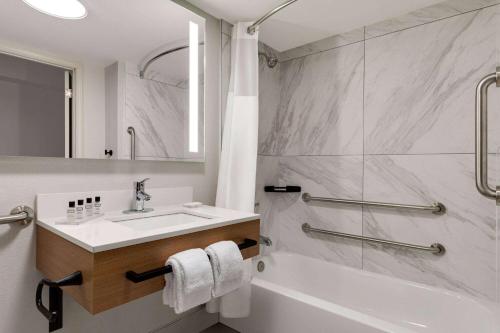 Wyndham Garden Atlanta Airport Image