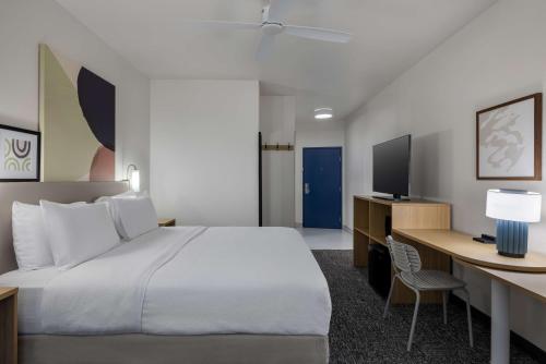 Ein Bett oder Betten in einem Zimmer der Unterkunft Spark by Hilton Nacogdoches