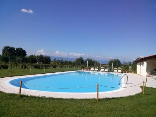 Bazén v ubytování Villa Ghislanzoni nebo v jeho okolí