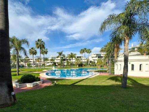 West-Facing Apartment near Puerto Banús