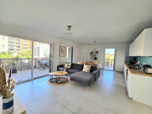 PAVLOVA : Calme, vue, élégant, spacieux, sûr et central