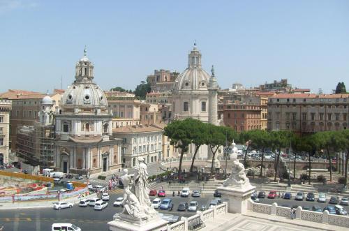 Viale del Colosseo