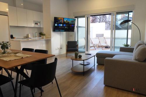 Duke 5torres Apartments